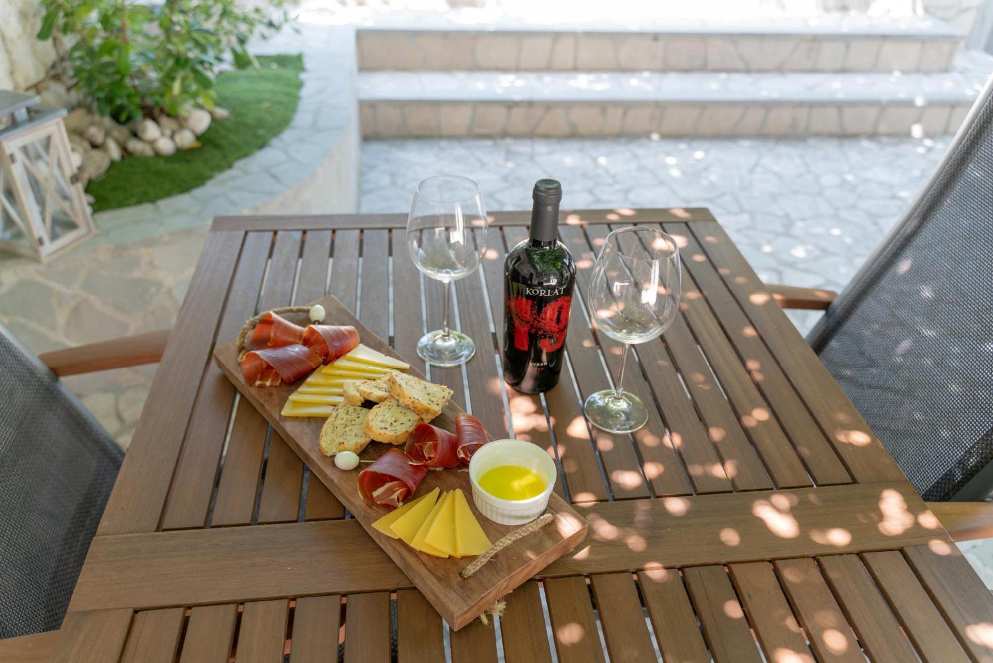 Apartments Srdanovic Omiš Kültér fotó