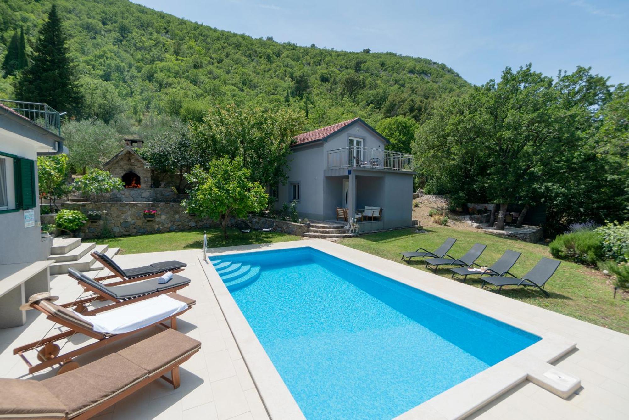 Apartments Srdanovic Omiš Kültér fotó