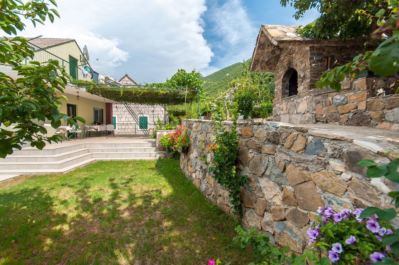 Apartments Srdanovic Omiš Kültér fotó